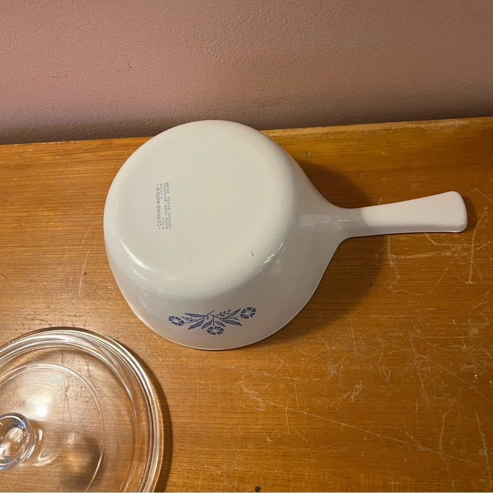 Corningware Blue & White Sauce Pan with Lid 2.5 cups Cornflower
